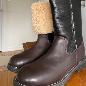 UGG BROOKS TALL LEATHER SHEARLING BOOTS BLK/BRN SZ9